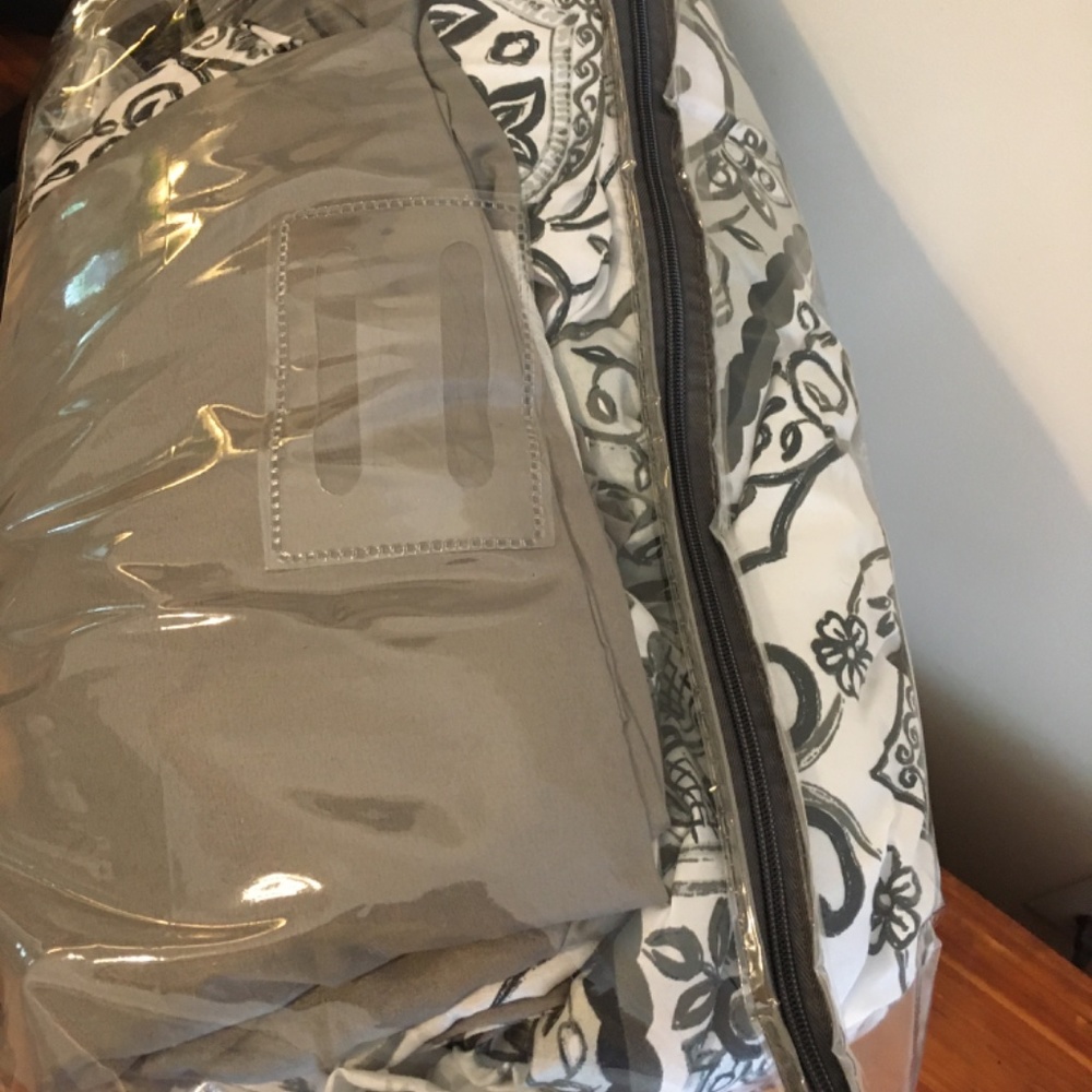 King comforter set - Picture 12 of 12